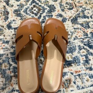 Women's Tan Slide Sandals